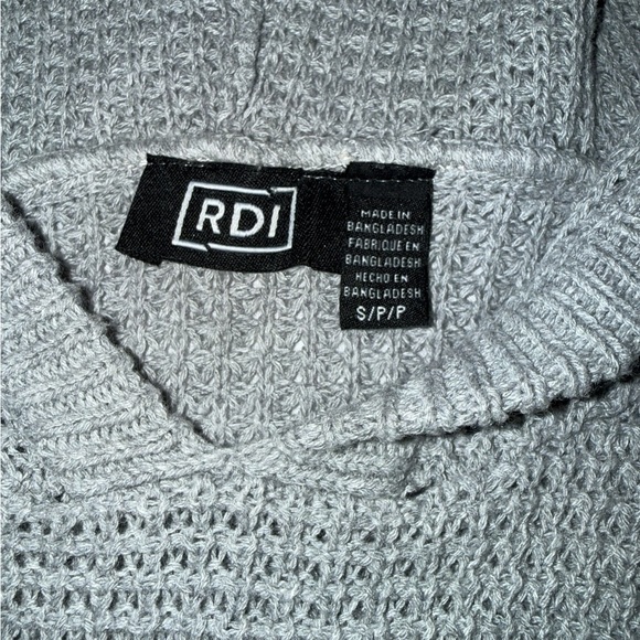 RDI Light Gray Knit Hooded Pullover - Picture 4 of 4